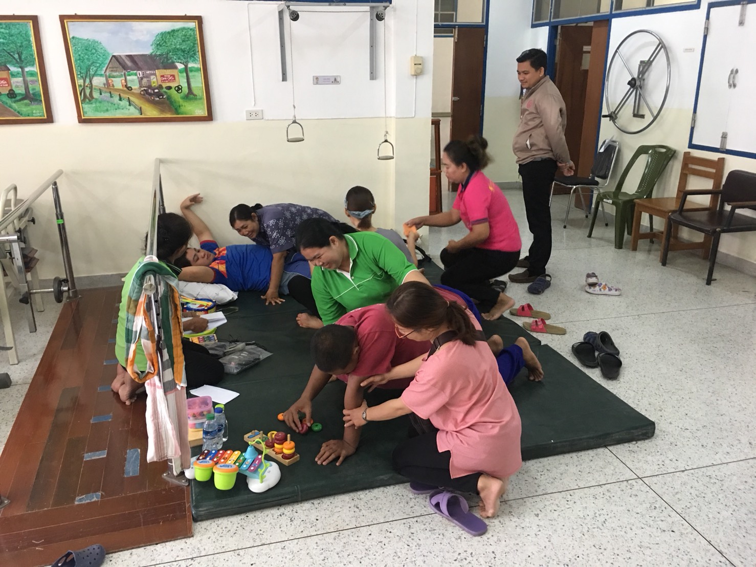 นำผู้รับบริการเข้ารับการบำบัด